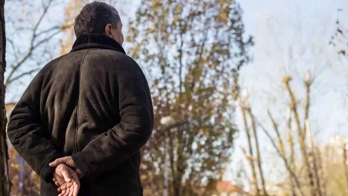 The subtle psychology of walking with your hands behind your back